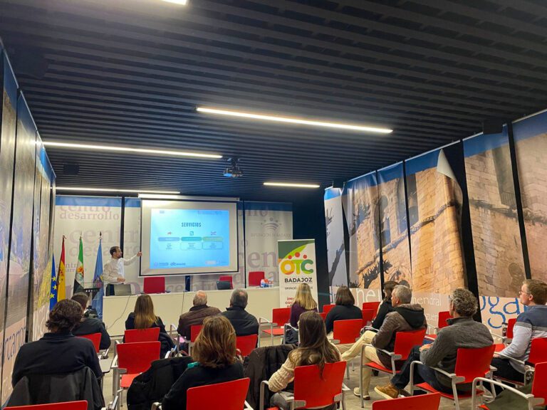 La OTC Provincial de Badajoz afianza su presencia en el territorio con más de medio centenar de solicitudes, 31 jornadas celebradas y nuevos municipios interesados en desarrollar comunidades energéticas