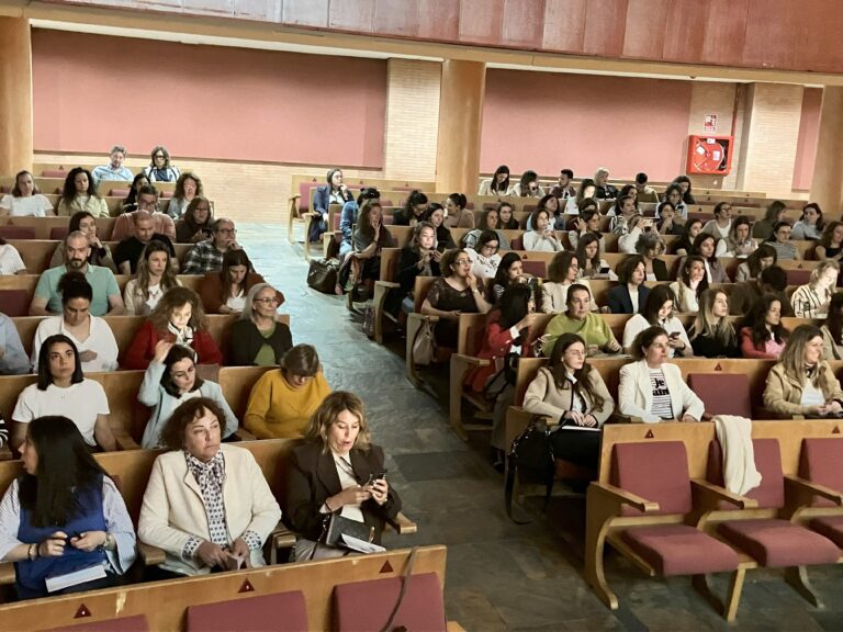 Un total de 200 orientadores educativos participan en la jornada de formación sobre un nuevo modelo de respuesta al alumnado con autismo