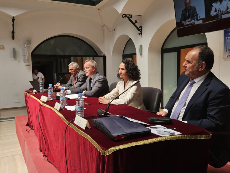 La Junta ultima la modificación de la Lotus y trabaja en un inventario de suelo público y privado para facilitar desarrollos residenciales