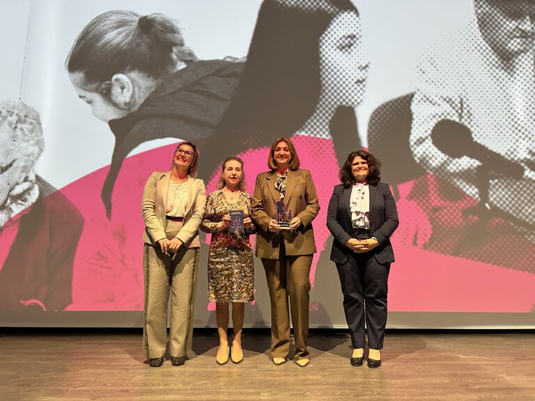 Los programas educativos intergeneracionales de la Junta de Extremadura reciben un premio nacional