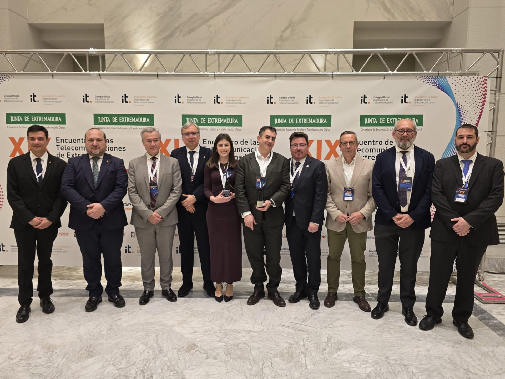 Santamaría reitera el compromiso de la Junta con el desarrollo de la economía digital de la mano del sector de las telecomunicaciones