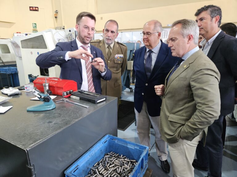 Manuel Martín destaca el potencial del sector metalmecánico en Extremadura y su “papel esencial” en la movilidad moderna