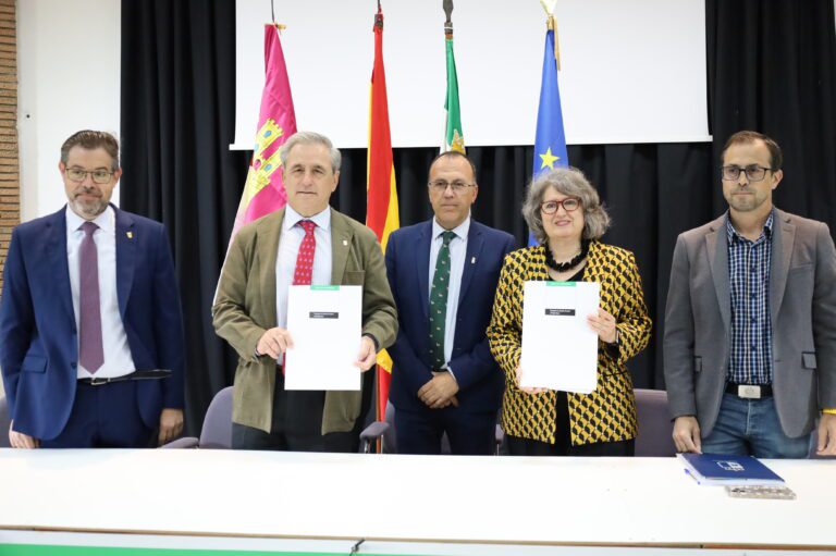 Extremadura y Castilla – La Mancha firman un protocolo de colaboración para la prevención y extinción de incendios forestales en zonas limítrofes