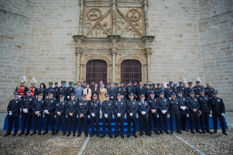Guardiola subraya que el trabajo de la Policía Local es “imprescindible” en Extremadura: “Sois el mejor ejemplo de lo que significa ser servidor público”
