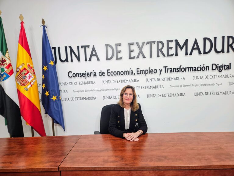 Extremadura registra la tercera cifra más baja de paro en su serie histórica con un descenso mensual de 2.387 personas