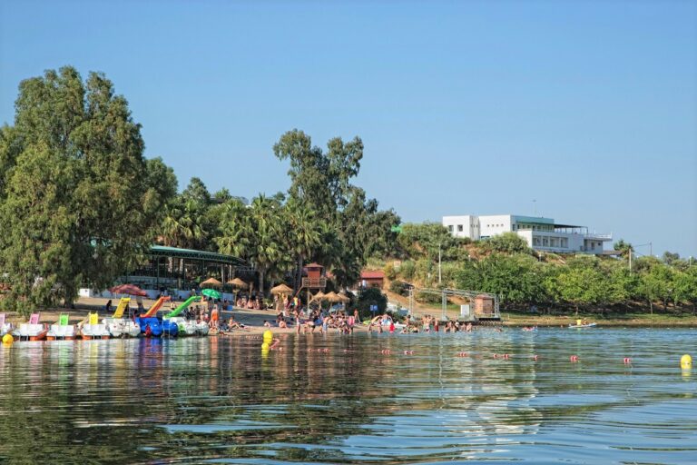 Extremadura vuelve a ser líder nacional por cuarto año consecutivo con el mayor número de playas de interior ‘Bandera Azul’