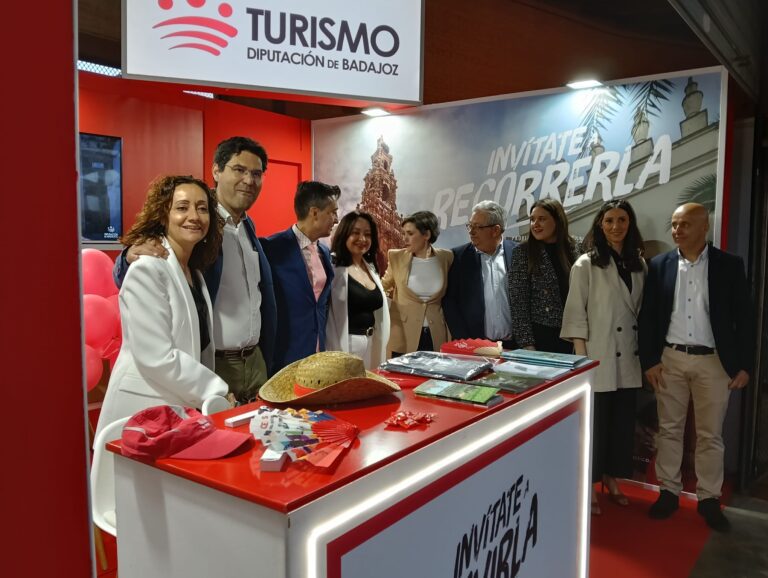 La Diputación promociona el turismo de la provincia en el Salón del Jamón Ibérico y la Dehesa de Jerez de los Caballeros