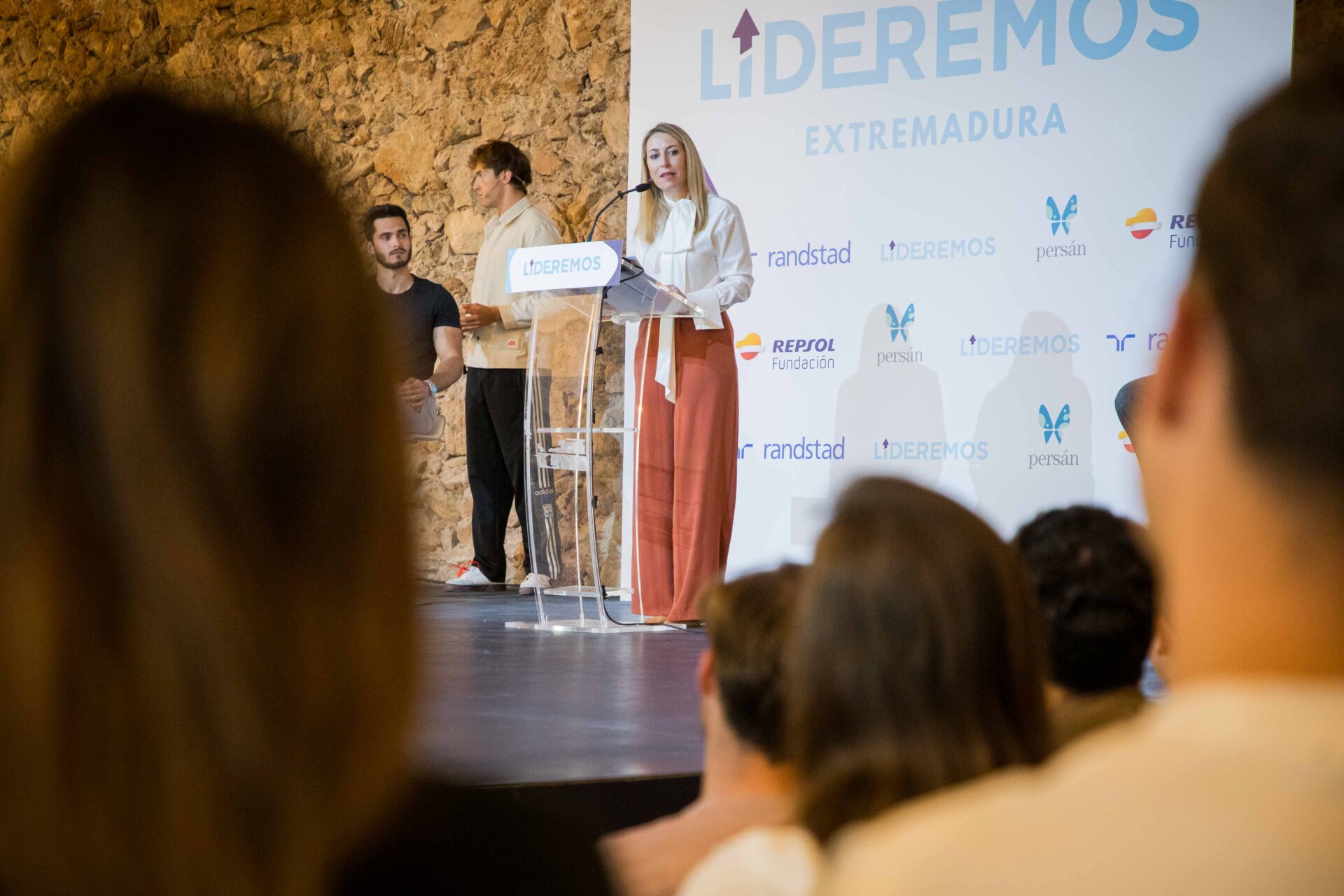 María Guardiola celebra la irrupción de la plataforma Lideremos en Extremadura: “Sois el presente y vuestra voz es necesaria ahora”