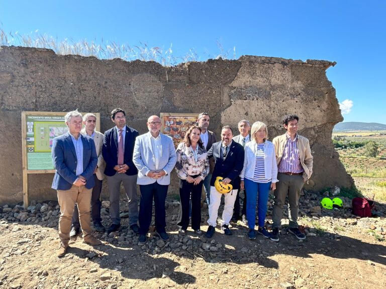 La Junta trabaja para incorporar la mina Garandina a la promoción del turismo subterráneo extremeño