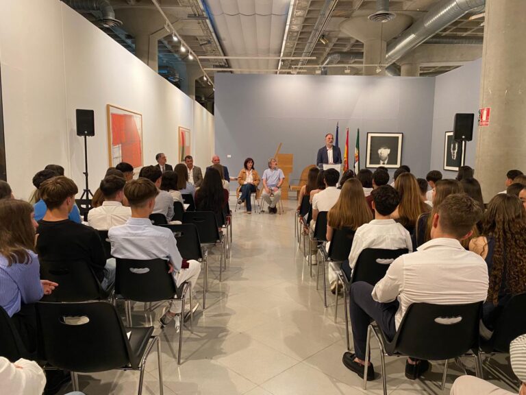 La Junta de Extremadura restaura la obra A¿Z de Wolf Vostell para su exposición en el MEIAC