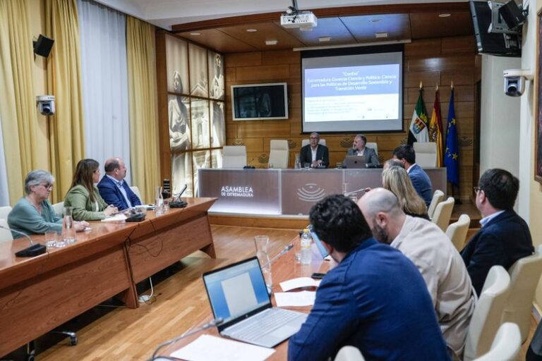 Científicos extremeños asesorarán a altos cargos de la Administración y diputados de la región en Desarrollo Sostenible y Transición Verde