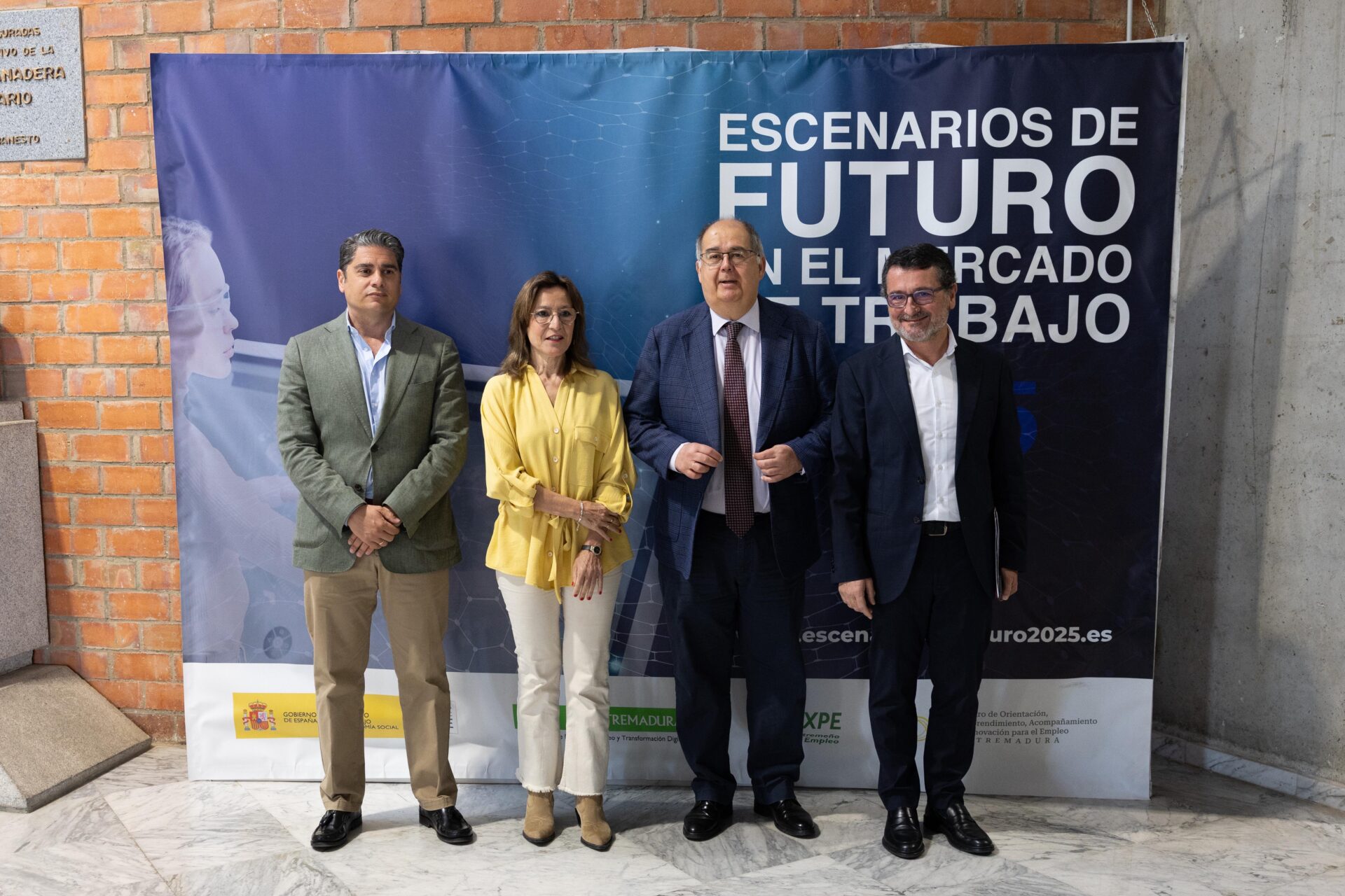 Zafra analiza los retos del empleo del futuro en un foro impulsado por la Junta de Extremadura