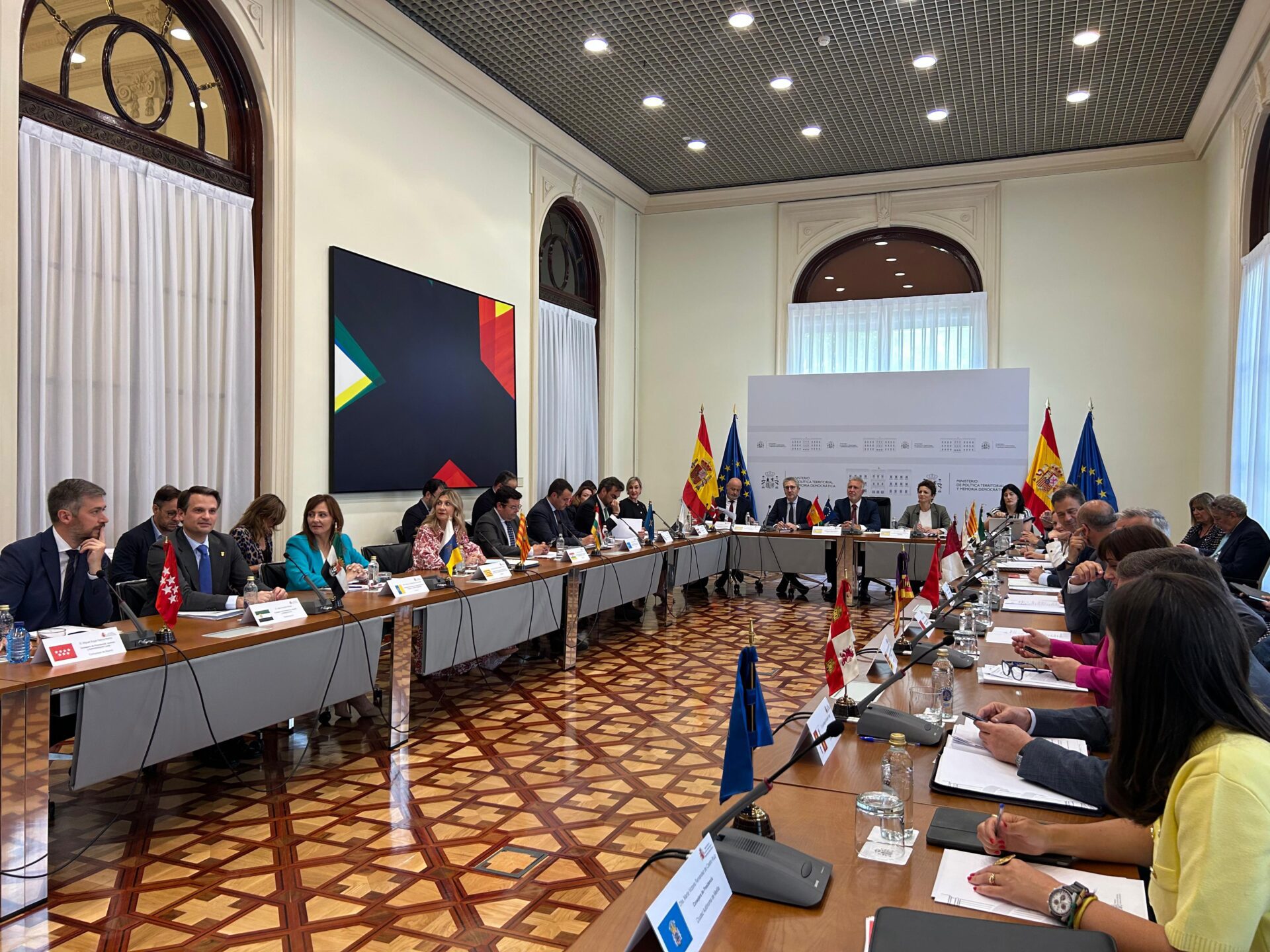 Bautista denuncia que el orden del día de la Conferencia de Presidentes excluye temas clave para Extremadura y critica la falta de respuestas del Gobierno
