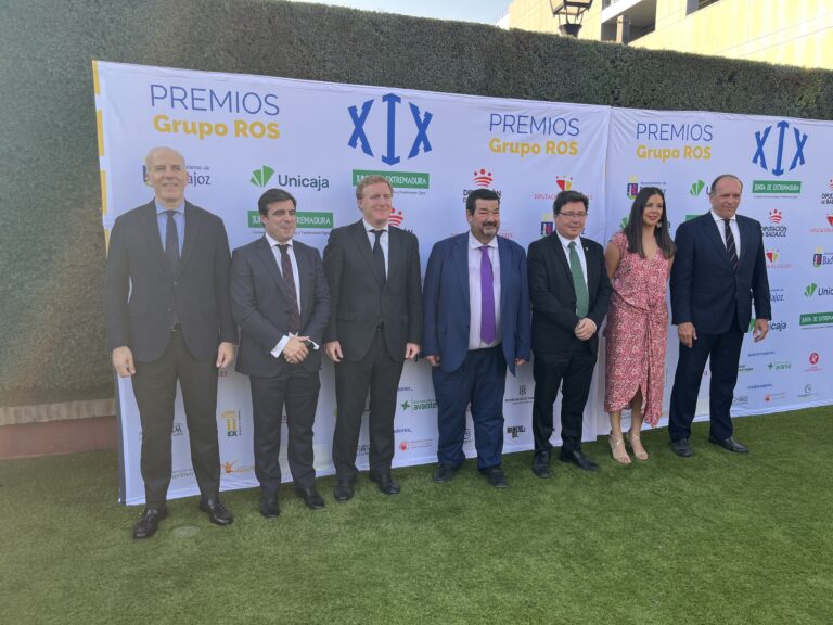 Santamaría destaca el desarrollo económico que impulsan las empresas de Extremadura en la XIX edición de los Premios del Grupo ROS