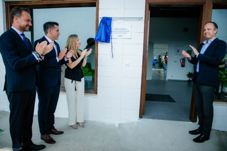 María Guardiola, en la inauguración de la nueva fábrica de ‘La Casa de las Carcasas’: “Celebramos la confianza en Extremadura como tierra de oportunidades”