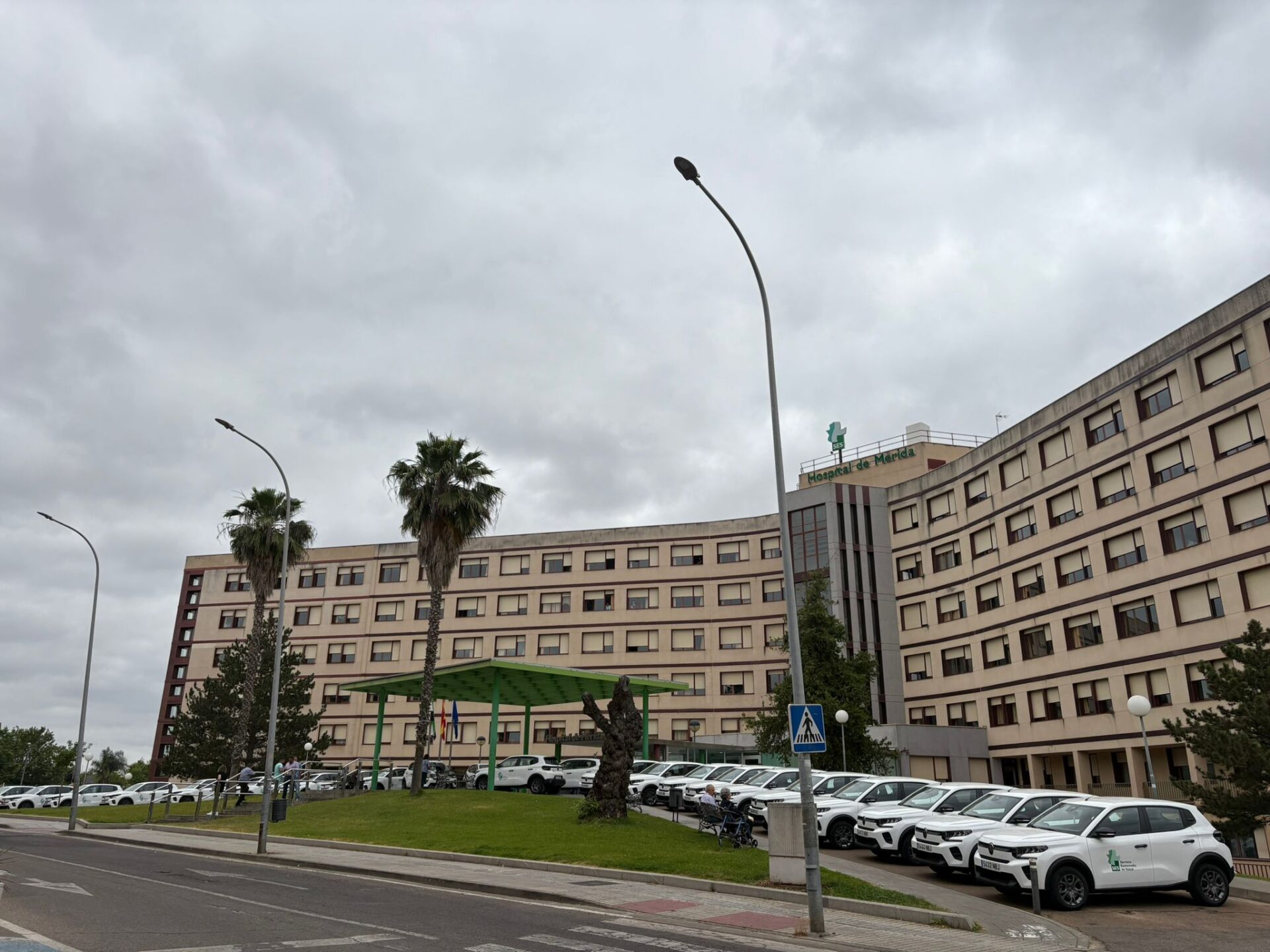 Extremadura renueva la flota de vehículos de cuidados paliativos con una inversión de 360.000 euros