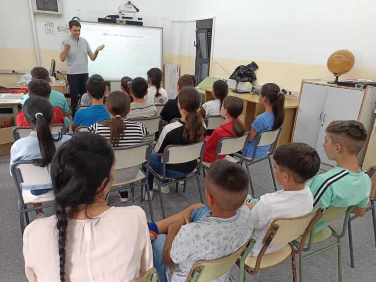 La Consejería de Presidencia, Interior y Diálogo Social impulsa un programa de formación en Protección Civil para escolares