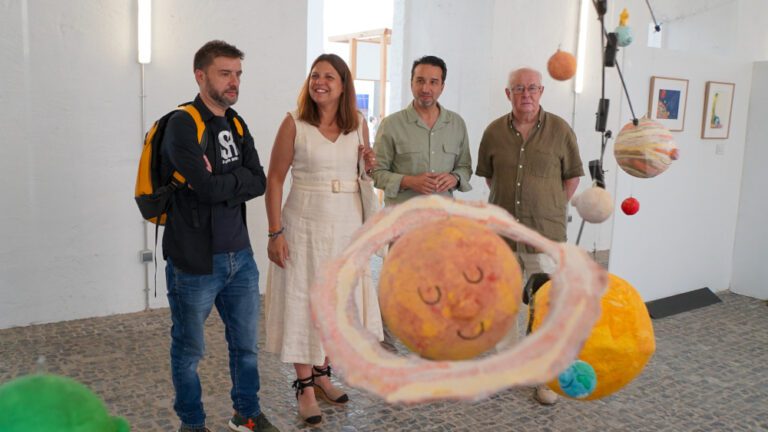 La exposición ‘Ilustrando la ciencia. Krahn: dibujos para reflexionar’ llega a El Hospital Centro Vivo dentro de las actividades de la Semana del Medio Ambiente