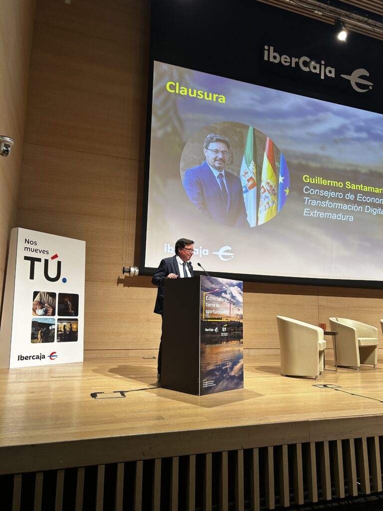 Santamaría pide al ministro de Economía la continuidad de Almaraz, un justo reparto de Red Eléctrica y ayudas directas a los afectados por los aranceles