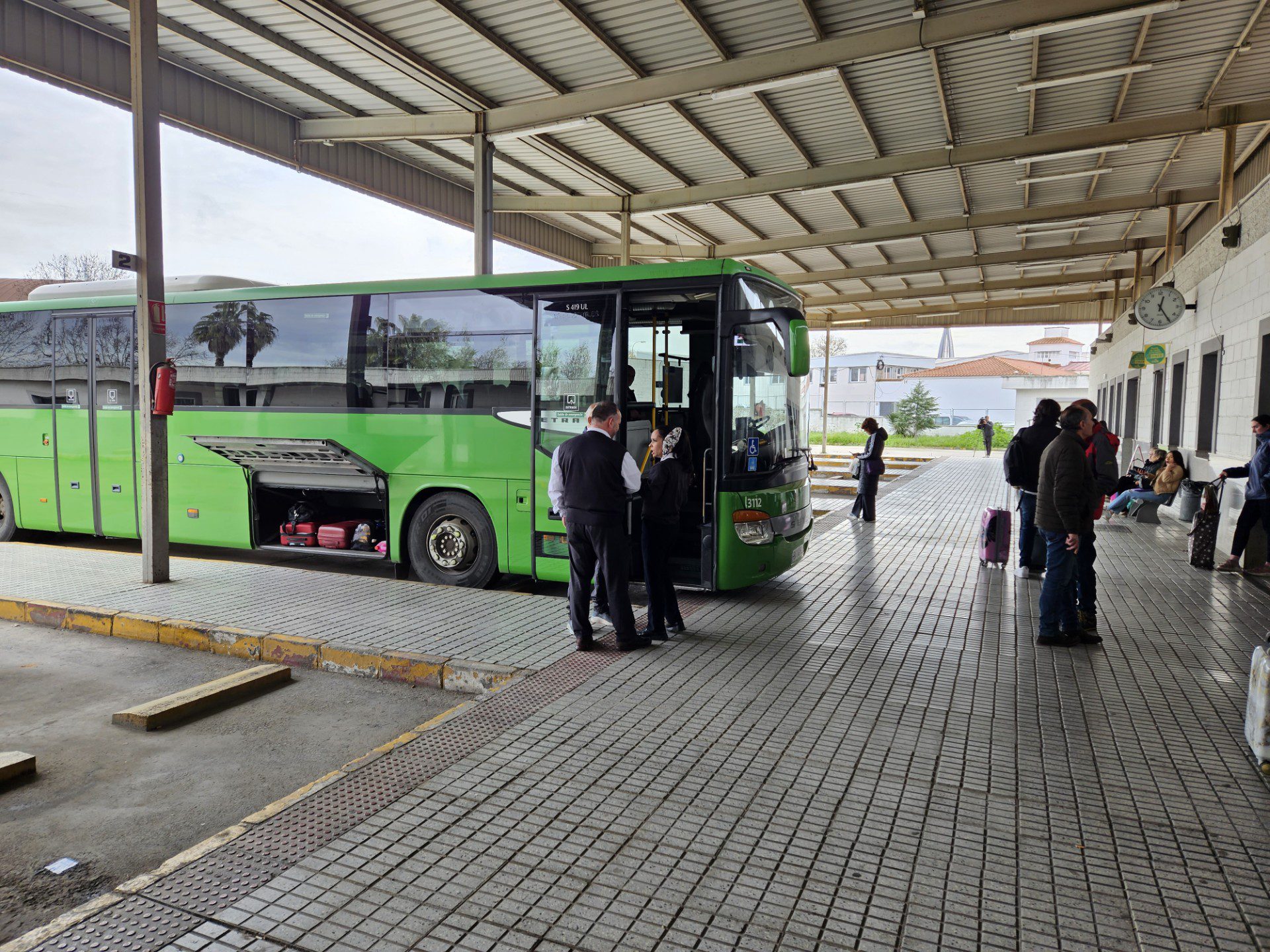Los extremeños pueden solicitar desde este miércoles la tarjeta de transporte gratuito