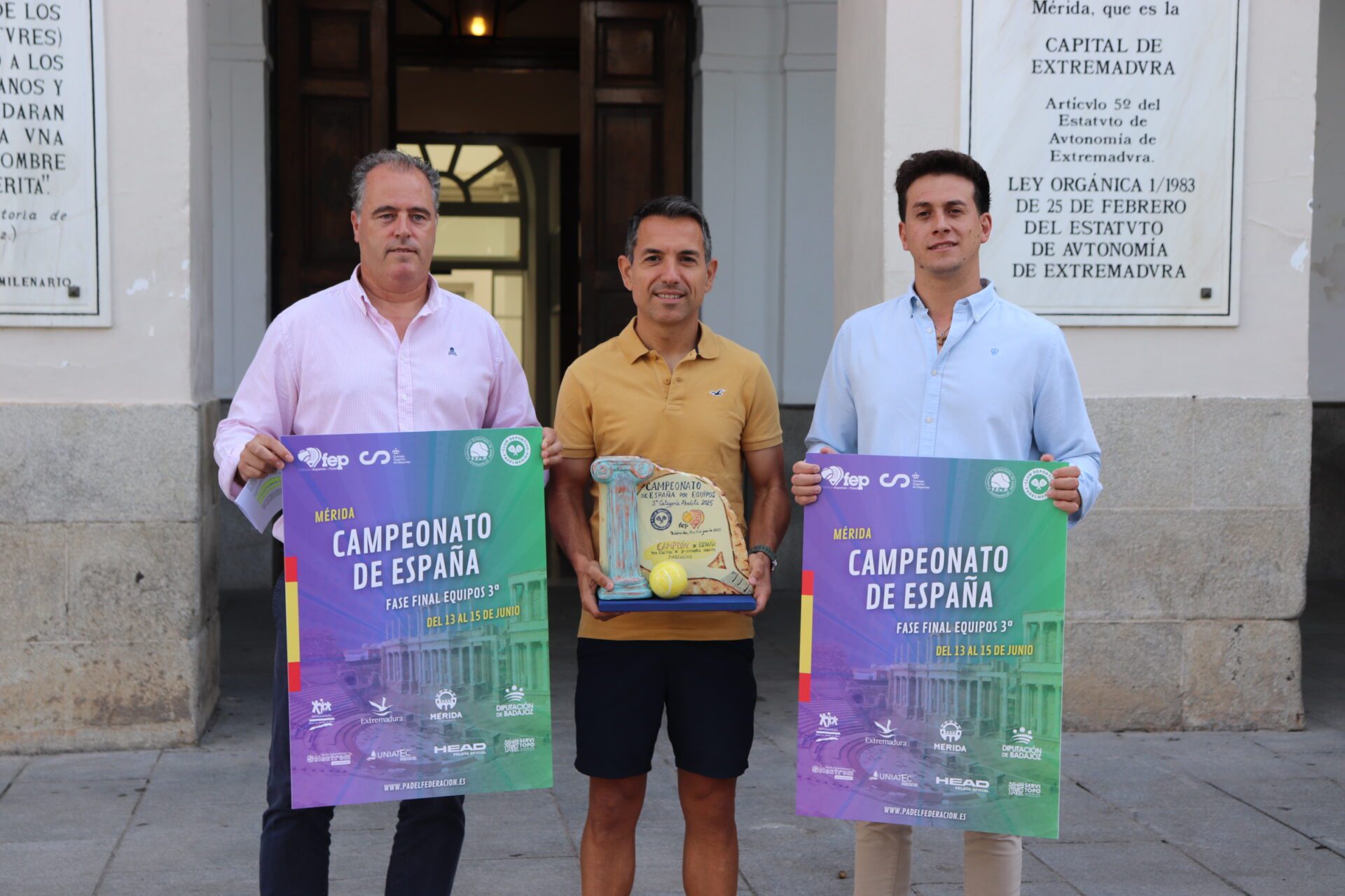 Cerca de 600 jugadores participan este fin de semana en el Campeonato de España de Pádel por Equipos en Mérida