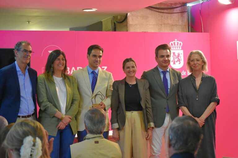 El CENSYRA recibe un reconocimiento por su trabajo en el sector equino durante la celebración de la Feria del Toro y del Caballo 2025