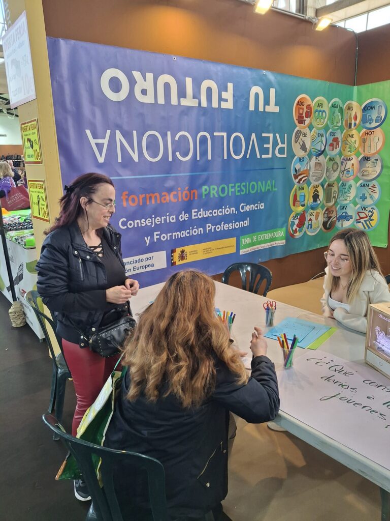 Educación convoca el proceso de admisión y matriculación en ciclos formativos de Grado Básico para personas adultas