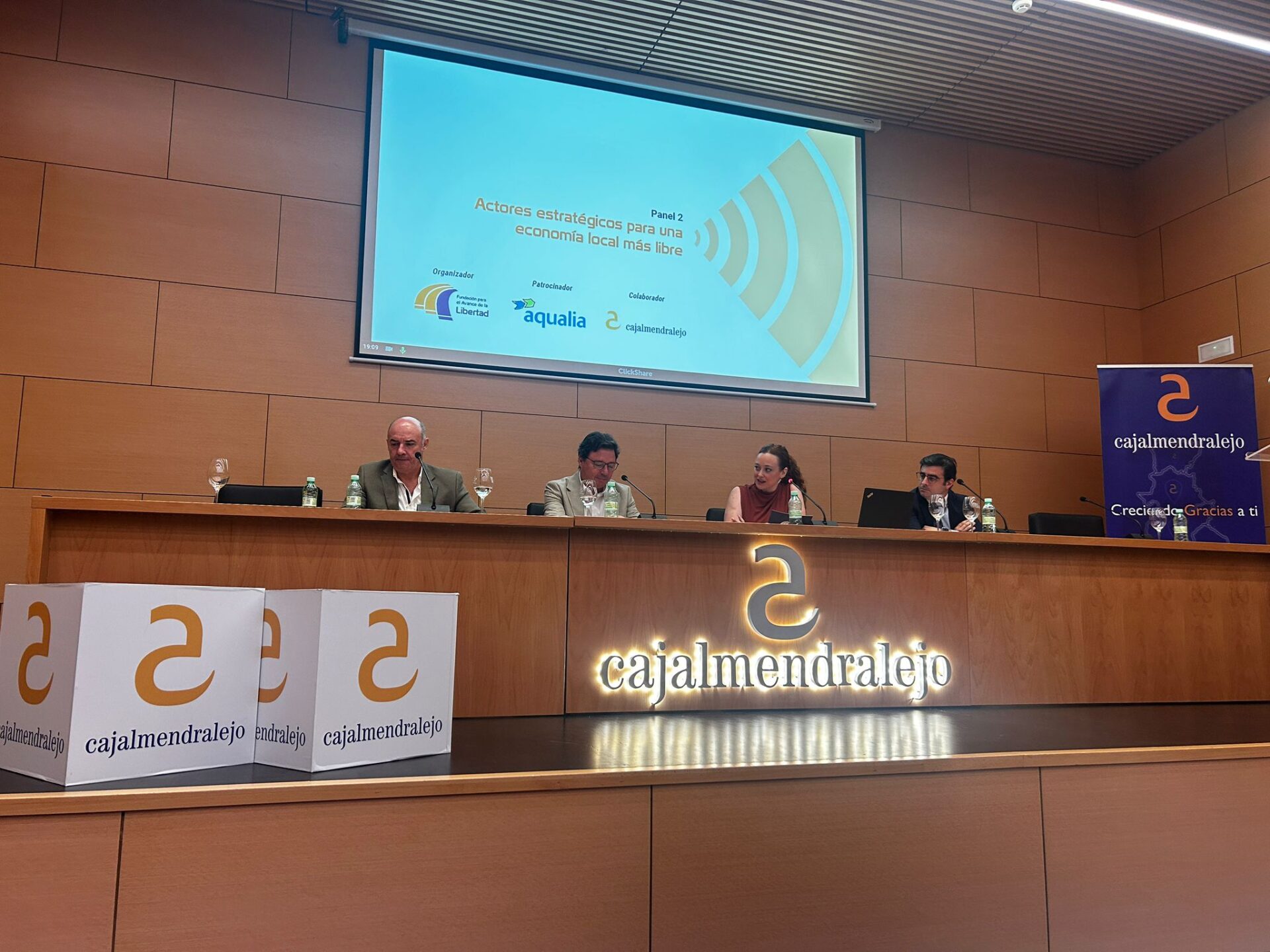 Santamaría felicita a la ciudad de Badajoz que lidera el Índice de Libertad Económica en España