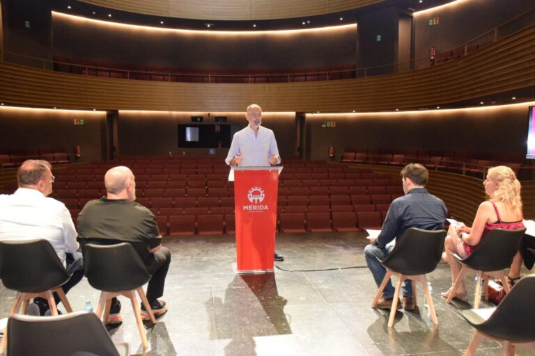 La programación del Teatro María Luisa para el otoño estará conformada por 24 espectáculos de teatro, música, danza y cine