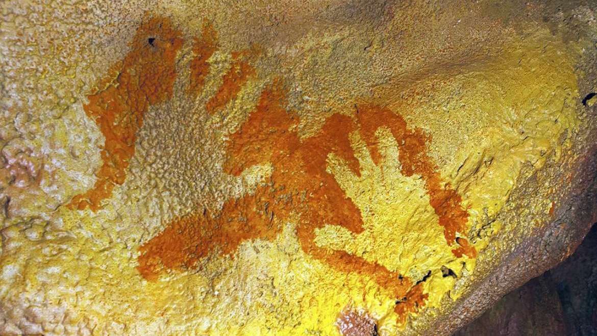 Las pinturas rupestres de la Cueva de Maltravieso, nominada a Mejor Descubrimiento Histórico en los Premios Historia National Geographic