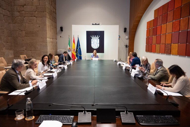 La Junta invertirá 2,8 millones de euros en la climatización integral de la residencia Felipe Trigo, en Villanueva de la Serena