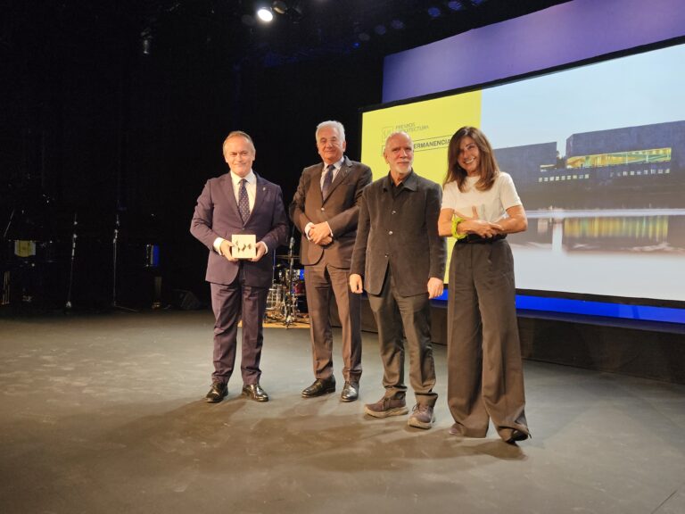 El Palacio de Congresos de Mérida recibe el Premio Arquitectura 2025 a la Permanencia