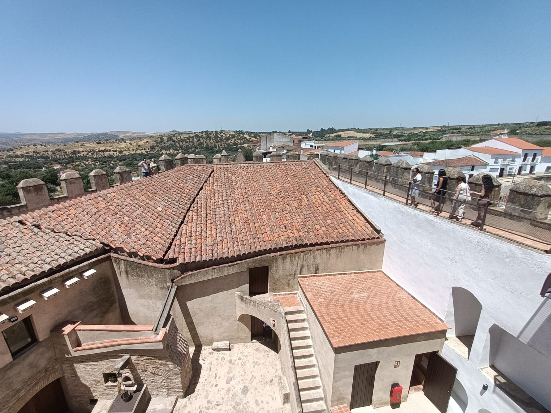 La Junta invierte 750.000€ en la rehabilitación de la Casa Fuerte de Valencia del Ventoso, incorporando un espacio de ‘coworking’ para emprendedores