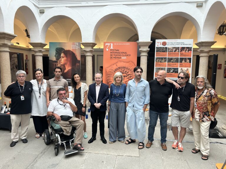 Bazaga destaca el “orgullo” de que cuatro compañías extremeñas formen parte este año de la programación del Festival de Teatro de Mérida