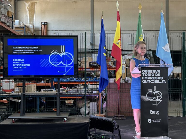 Mª Mercedes Vaquera destaca la importancia de la transferencia de conocimiento a las empresas extremeñas para mejorar su desarrollo