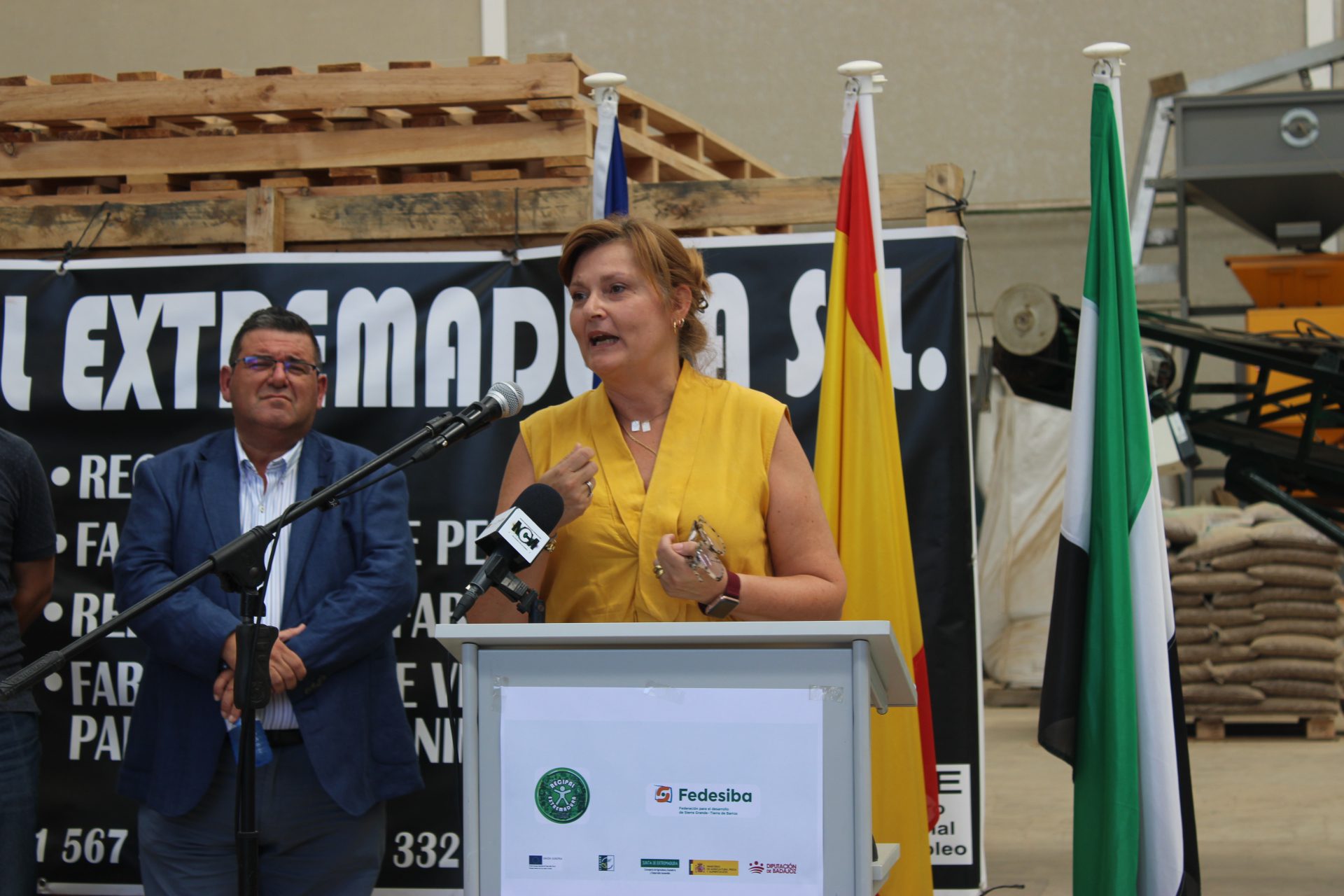 La Junta aporta 176.000 euros en la creación de dos nuevos centros especiales de empleo, inaugurados en Villafranca de los Barros
