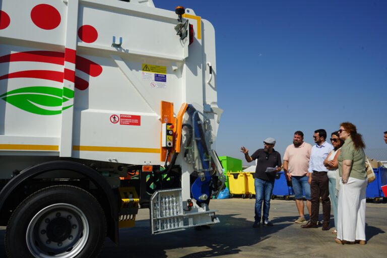Promedio continúa la renovación de camiones: un nuevo recolector para Guareña