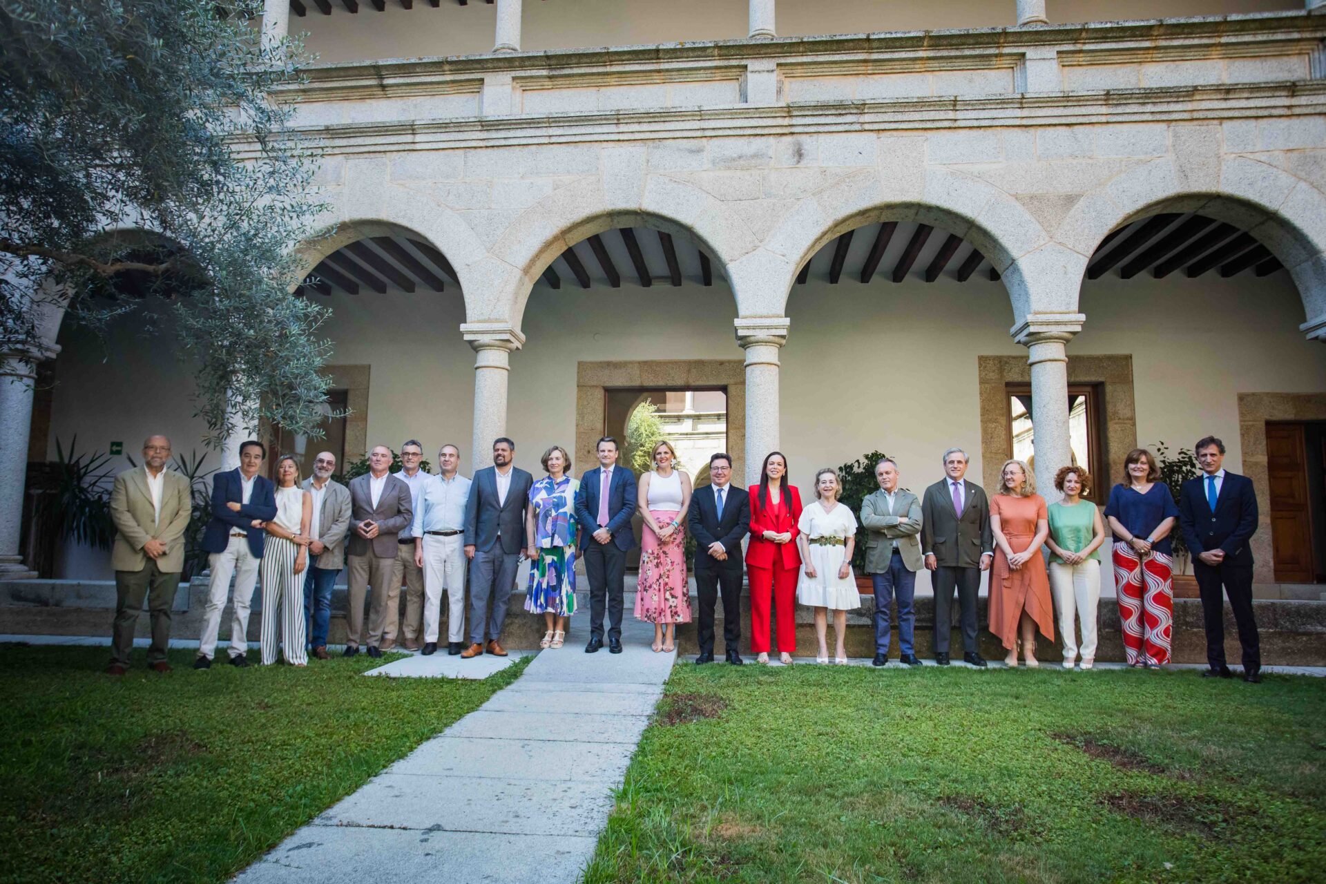 Abel Bautista reafirma el compromiso de la Junta de Extremadura con las políticas sociales