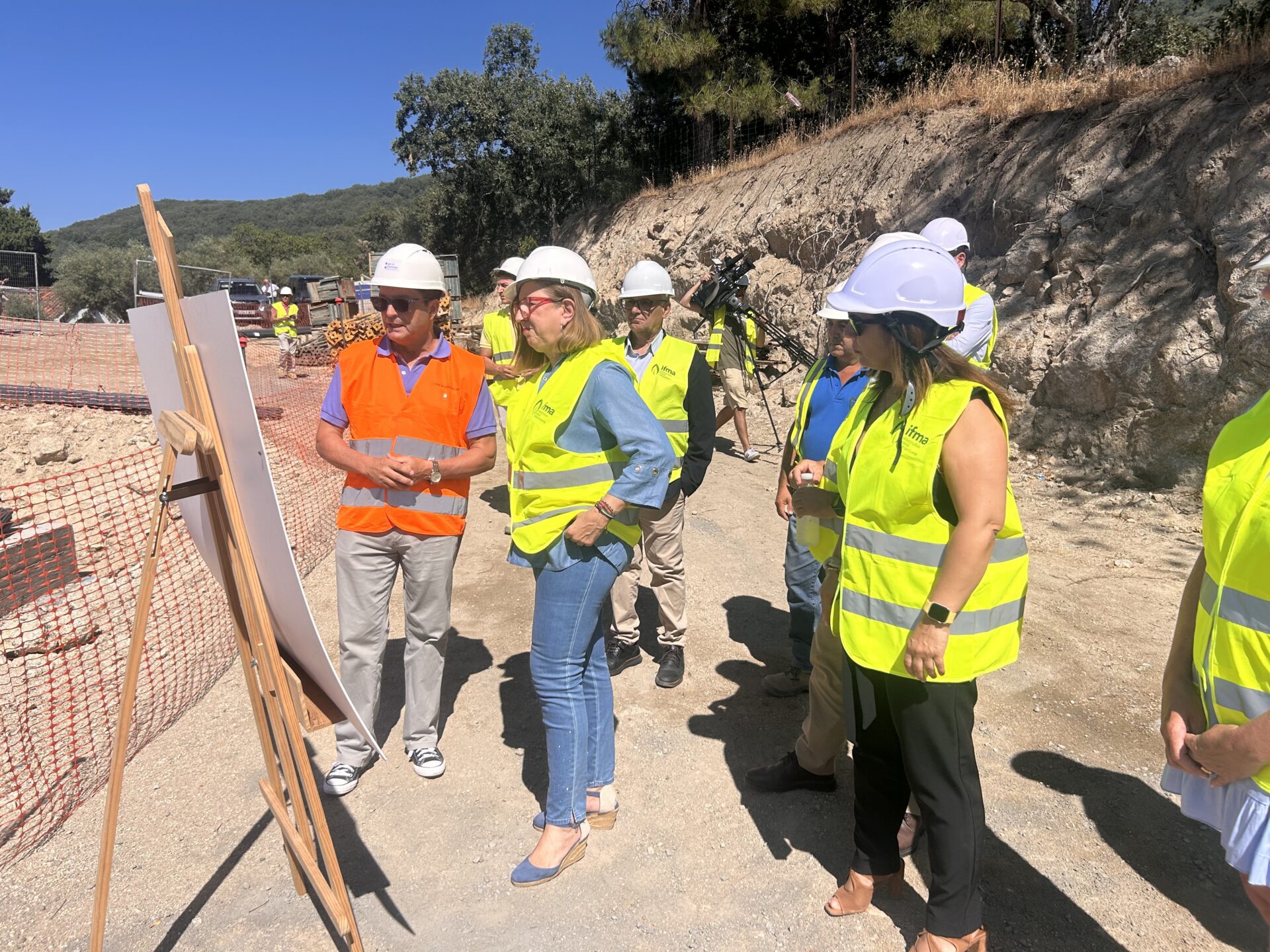 Mercedes Morán visita las obras hidráulicas de Valverde de la Vera que tienen una inversión de 2’9 millones de euros