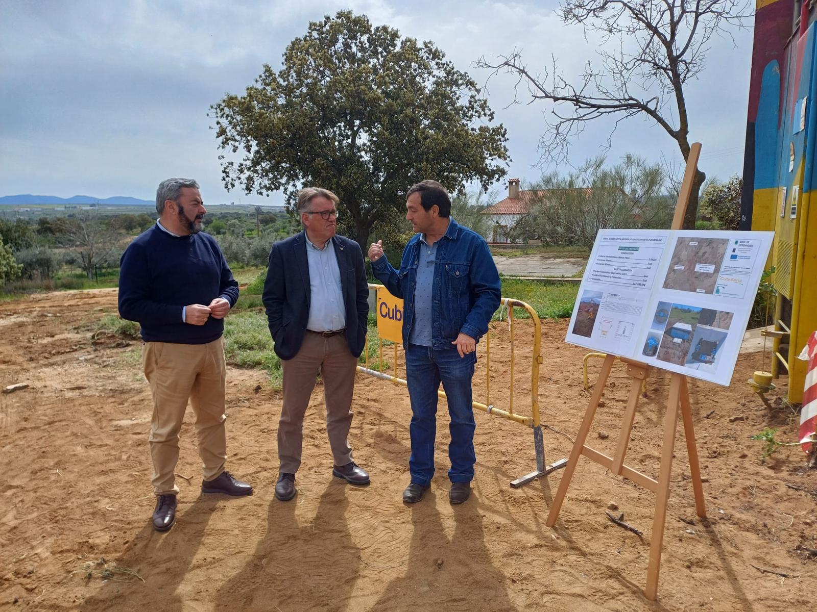 La Junta finaliza las obras de mejora de abastecimiento de agua a la localidad de Docenario con una inversión de 137.000 euros