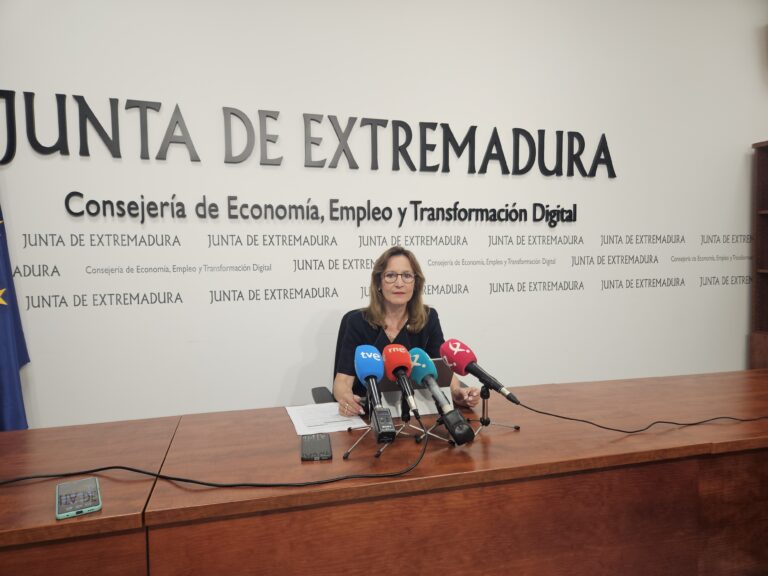 Extremadura alcanza cifras históricas en empleo y actividad laboral con 509.800 personas activas según datos de la EPA