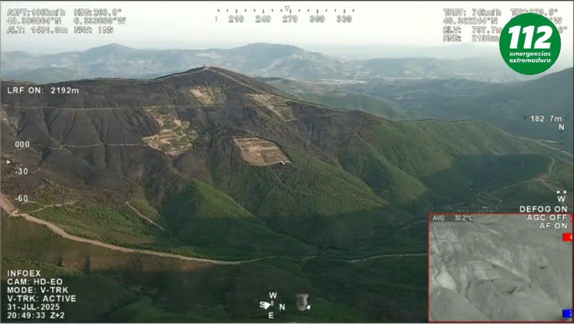 La Junta de Extremadura da por estabilizado el incendio originado en Caminomorisco y desactiva el Plan Especial de Protección Civil del INFOCAEX