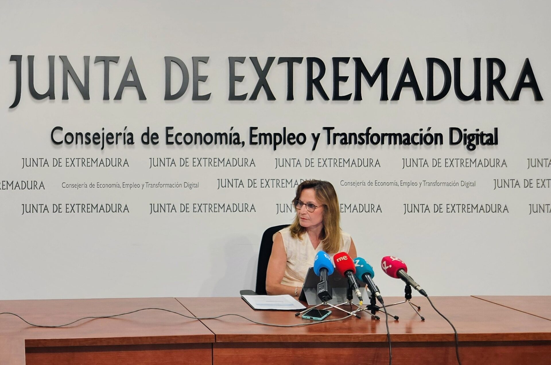 Extremadura alcanza mínimos históricos con 64.810 personas desempleadas y se convierte en la segunda región con mayor descenso