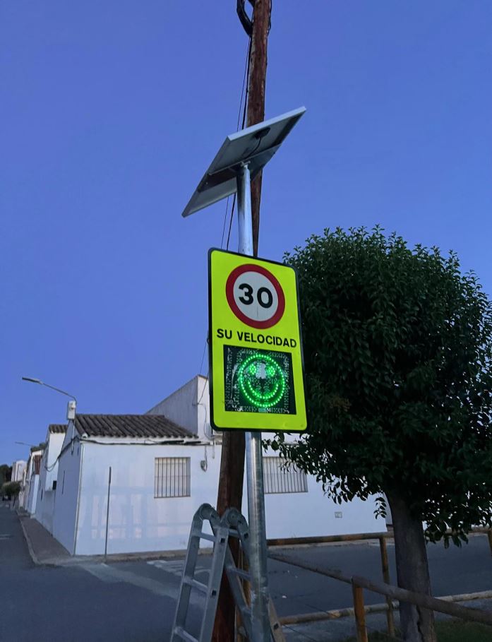 Avanza la instalación de radares pedagógicos en los municipios de la provincia para mejorar la seguridad vial