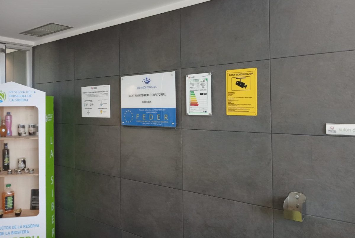 La Diputación de Badajoz finaliza la instalación de Etiquetas de Eficiencia Energética en todos sus edificios