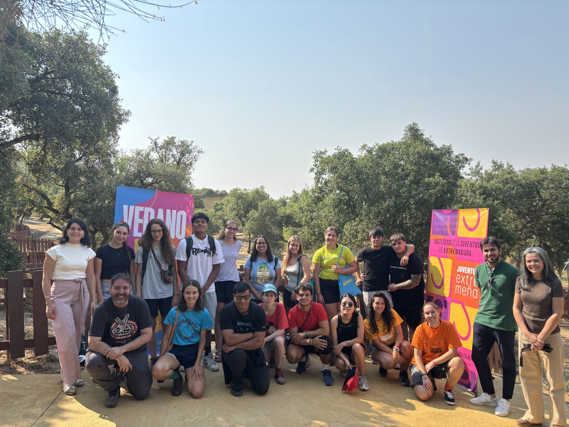 El IJEX organiza por primera vez un campo de voluntariado centrado en el patrimonio cultural, gastronómico y el medio ambiente