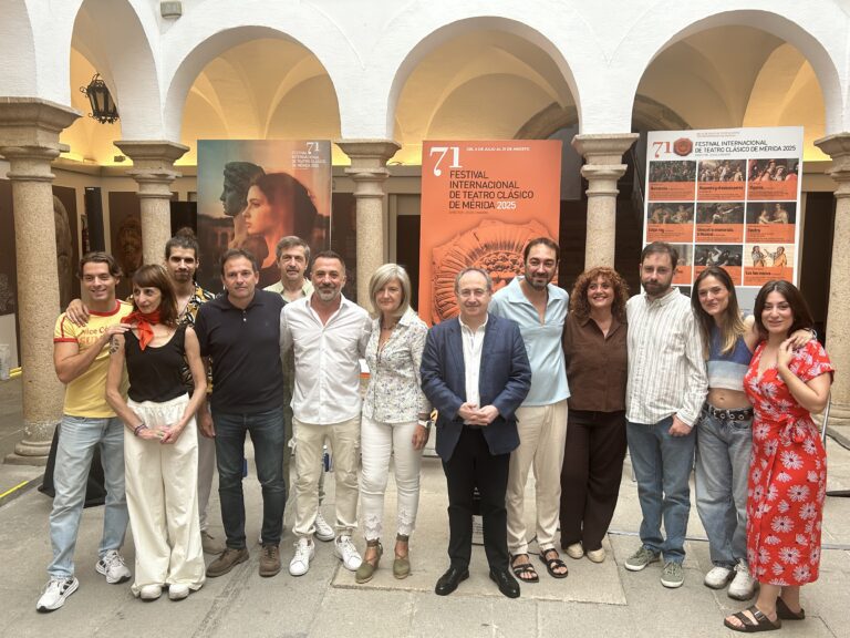 La compañía extremeña Teatro del Noctámbulo culmina la 71ª edición del Festival de Teatro de Mérida con ‘Jasón y las furias’