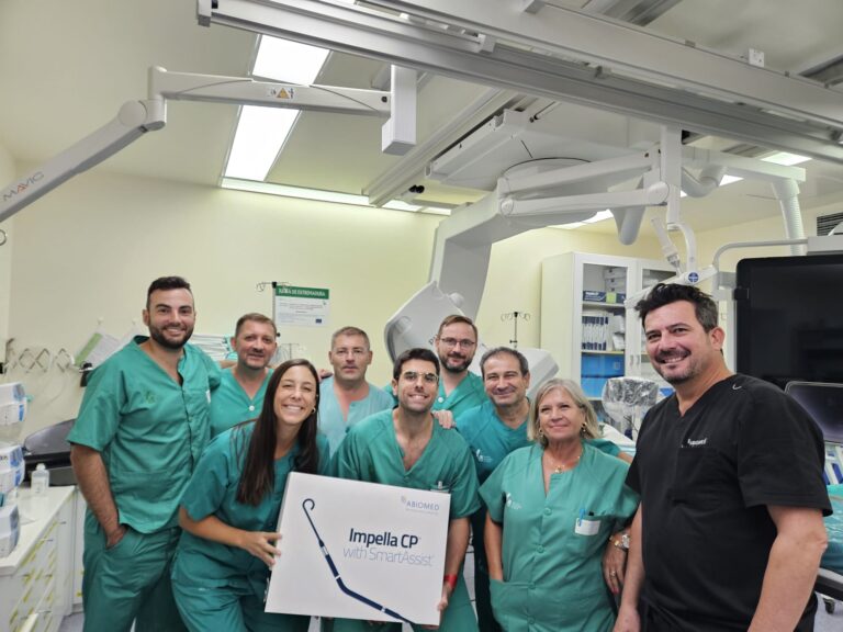 El Hospital de Mérida incorpora un dispositivo pionero que mejora la seguridad en operaciones de corazón