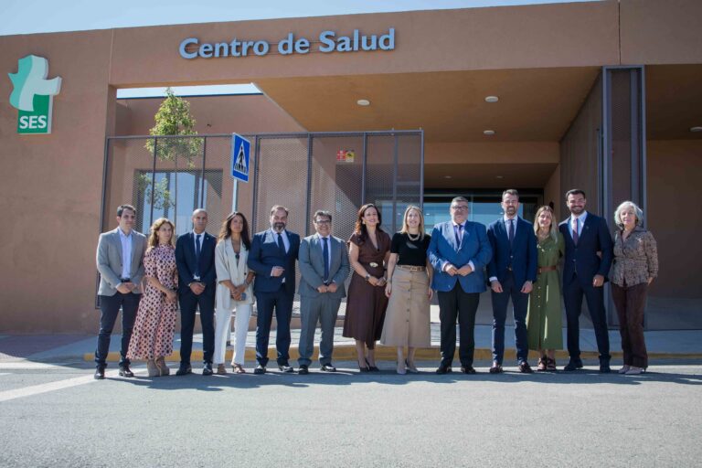 María Guardiola inaugura el centro de salud de Los Santos de Maimona: “Este centro de salud es el símbolo de la igualdad de oportunidades”