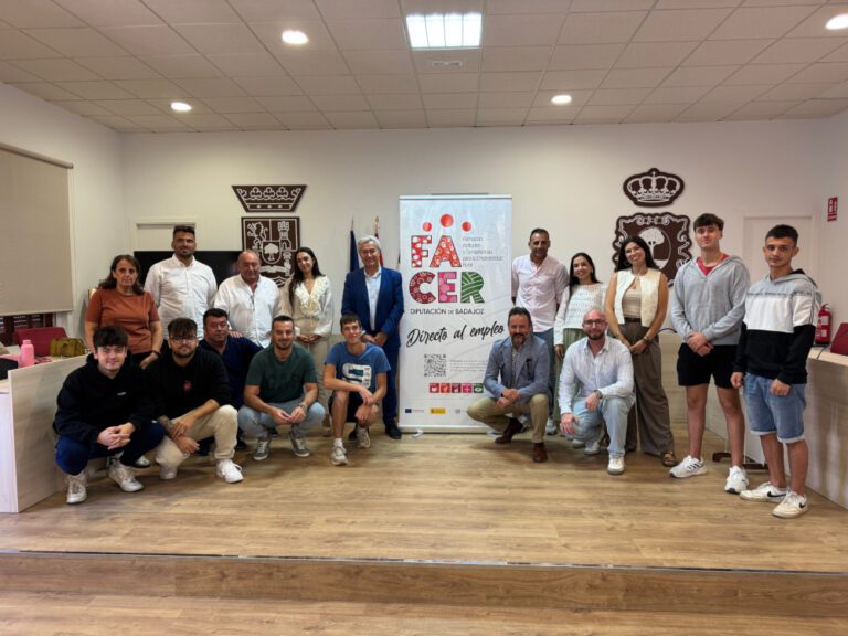 La Diputación de Badajoz inaugura en Ribera del Fresno la segunda acción formativa del Proyecto FACER para mejorar la empleabilidad rural